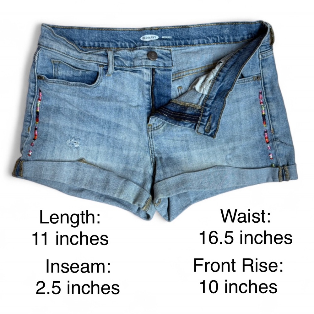 **SOLD** Old Navy "Boyfriend" Mid-Rise Distressed Denim Shorts - Size 8 - Picture 2 of 8